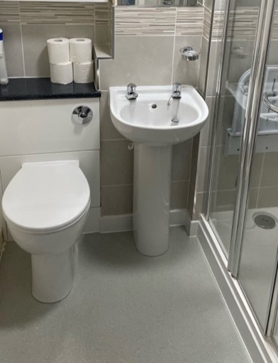Bathroom Carlton 