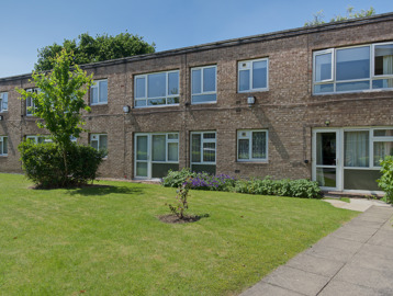 Lord Kitchener Court M33 016