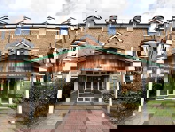 Cedar Court 7