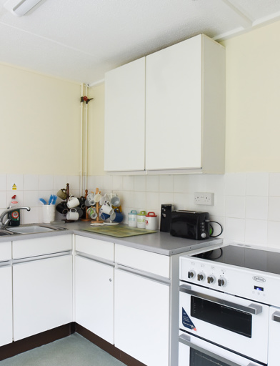 H21 Barnes Court 17 