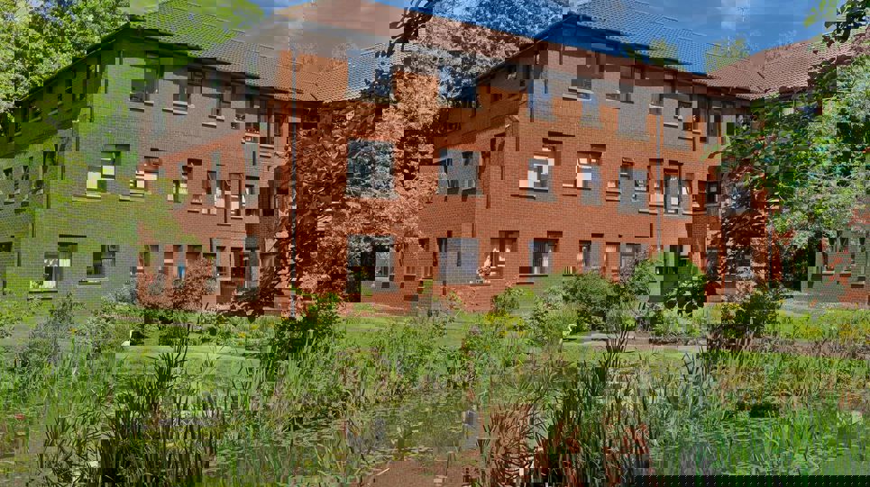 Pardoe Court L40 06