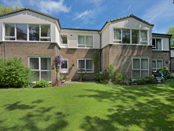 2505 Bretherton Court 006