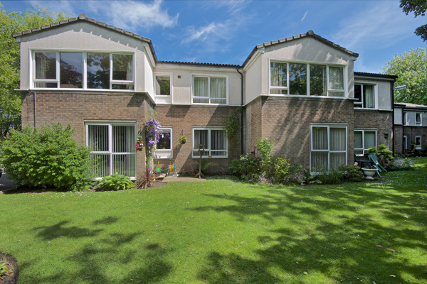 2505 Bretherton Court 006