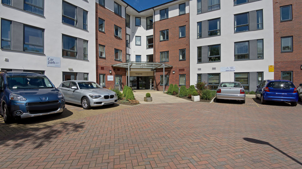2516 Kingsway 001