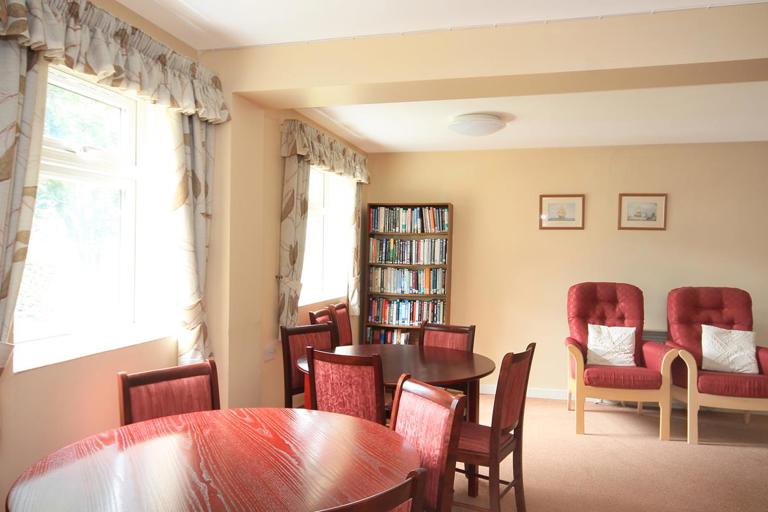 Countess Mountbatten Court 004