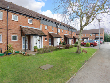 Dennis Potter Court 04