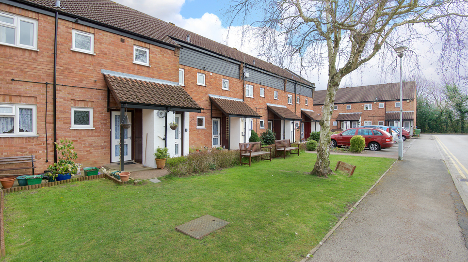 Dennis Potter Court 04
