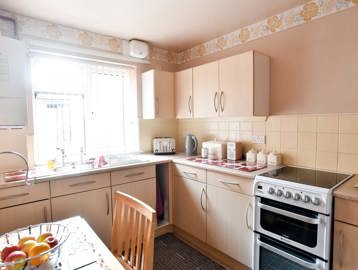 Hurst Court Apartment Kitchen
