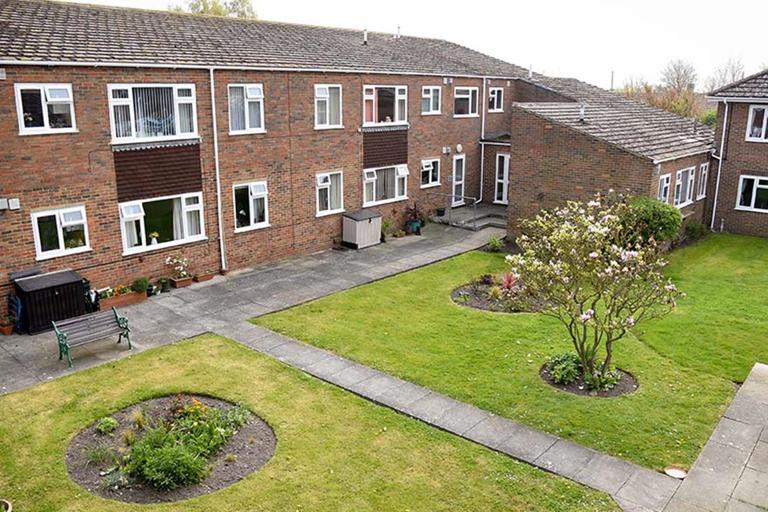 Rivers Court Courtyard 2