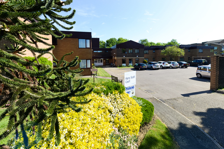 Harry Scott Court 001