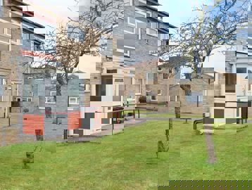 0701 Normanby Court 002