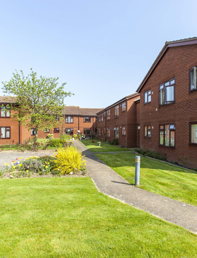 Handley Court 010 