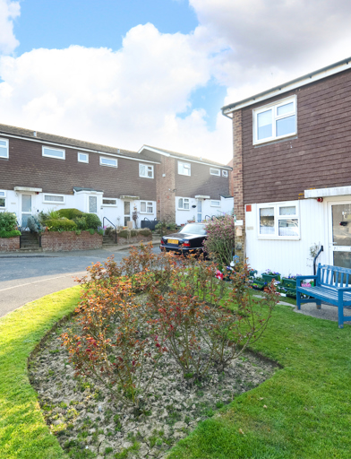 1401 Gavin Astor Court 002 