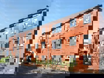 Swinton Court M27 03