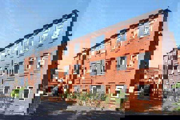 Swinton Court M27 03