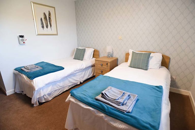 Cuthbertson Court Apartment Twin Bedroom