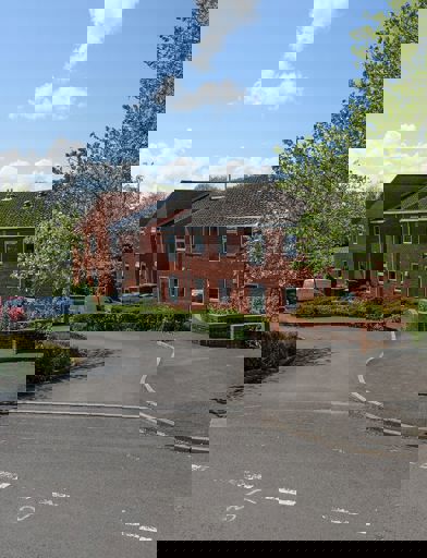 Ludlow Hewitt Court 003 