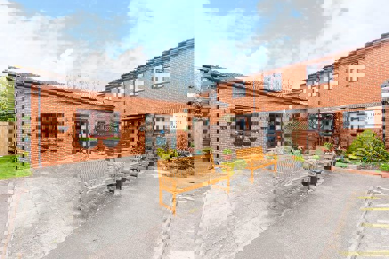 2117 Temple Court 001 (1)