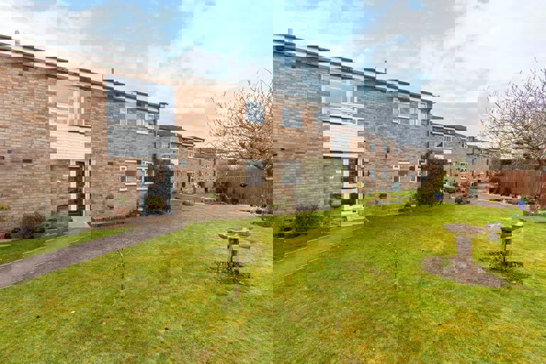 0403 Scott Evans Court 004