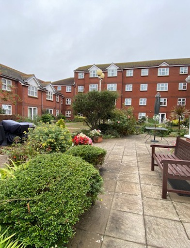 Jenner Court Flats 