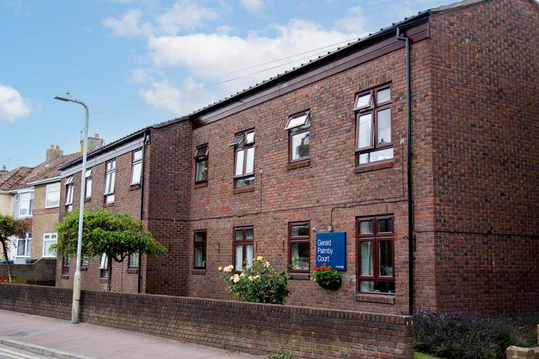 H21 Gerald Palmby Court 7