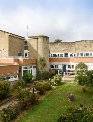 H21 Charles Dalton Court 9 
