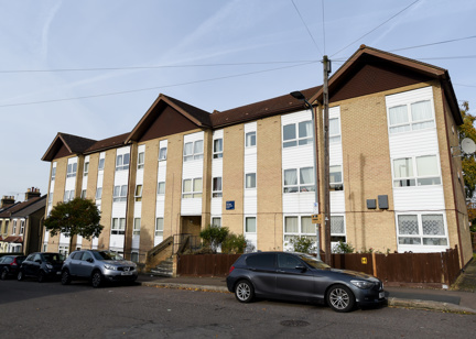 H21 Kenneth Chambers Court 10