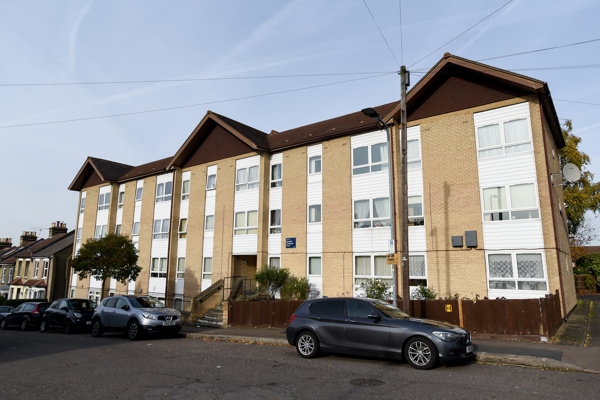 H21 Kenneth Chambers Court 10