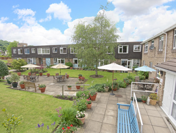 Gordon Larking Court Ls21 016