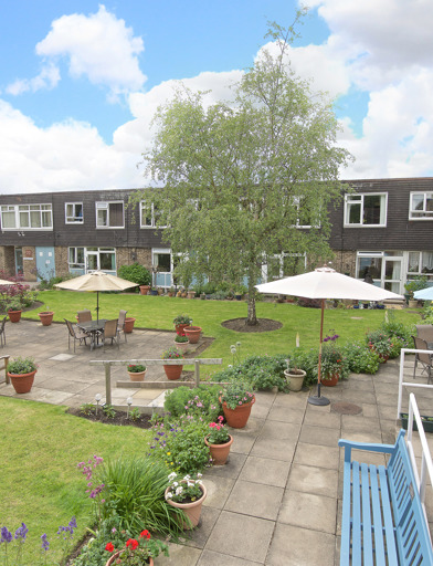 Gordon Larking Court Ls21 016 