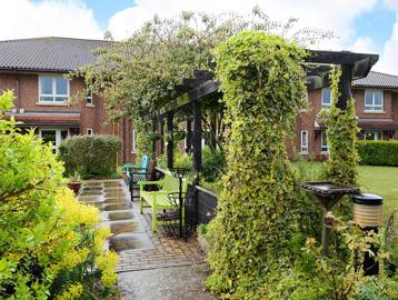 3925 Holm Court 008