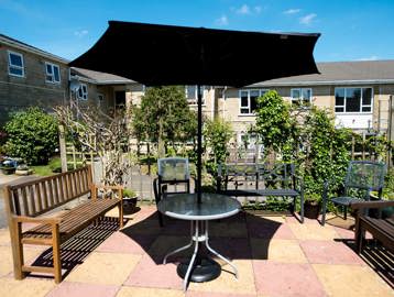 Craddock Court Outdoor Seating