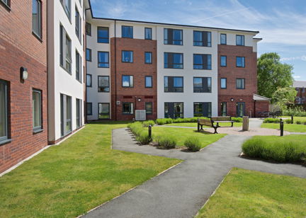 2516 Kingsway 004