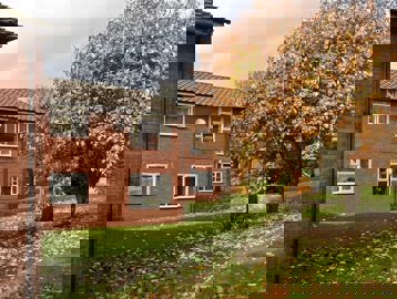 Curtis Court 9