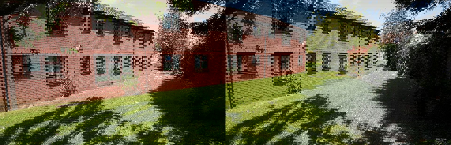 0106 John James Court 002