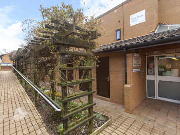 0408 Frank Howe Court 002