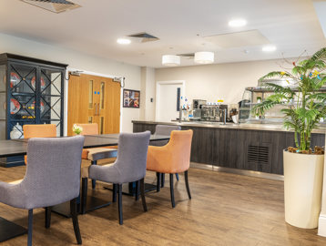 The restaurant bistro at Monaveen