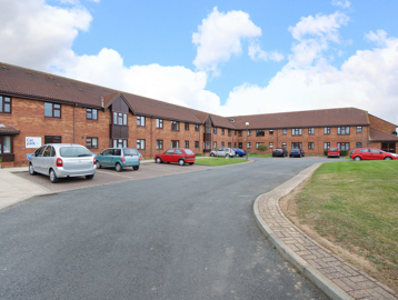 Hollis Court 013