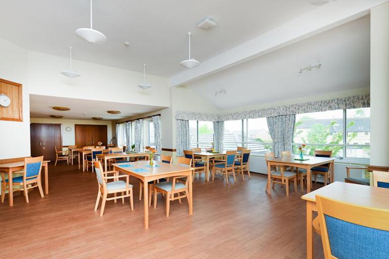 3925 Holm Court 005