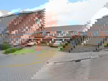 Applegarth Court 01