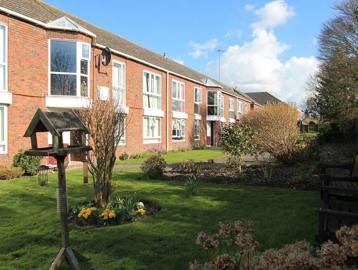 2425 Newport Court 005