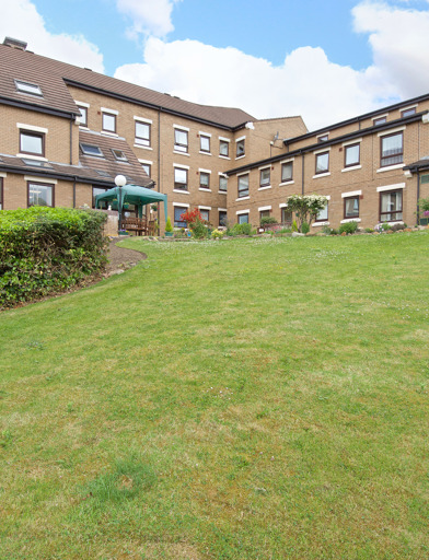 4533 Falkland Court 004