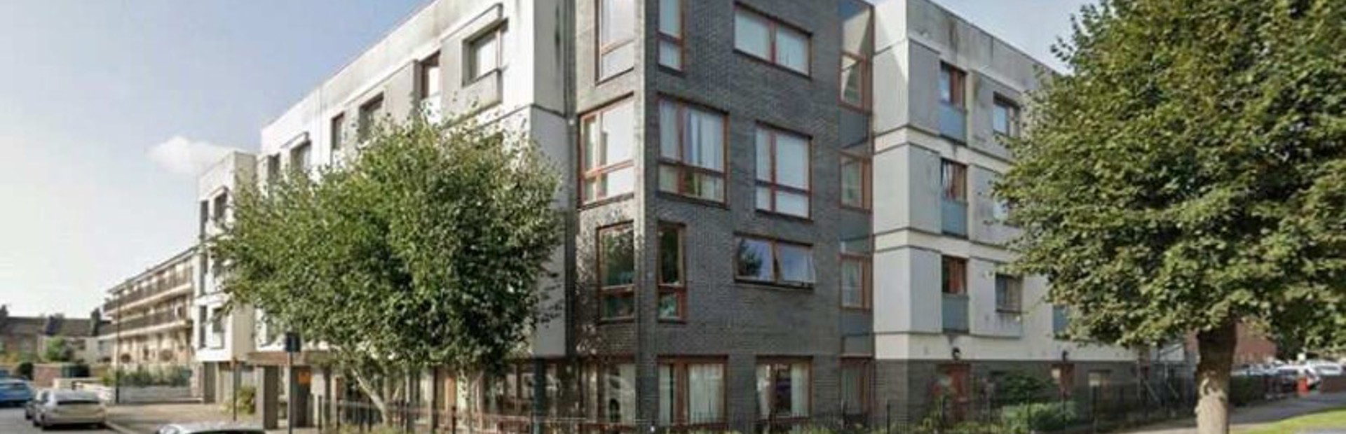 External photograph of the corner of the building at Alcazar_Court