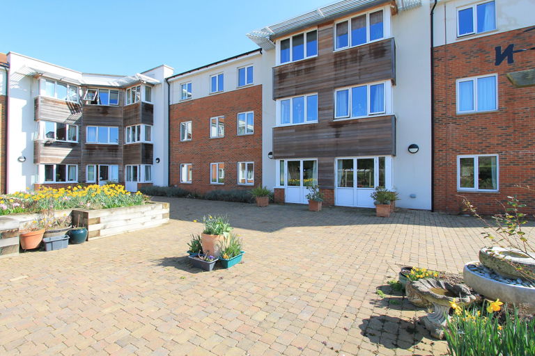 King Edward Court 7