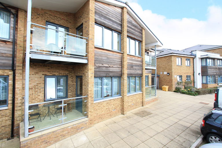 Dolphin Court 4