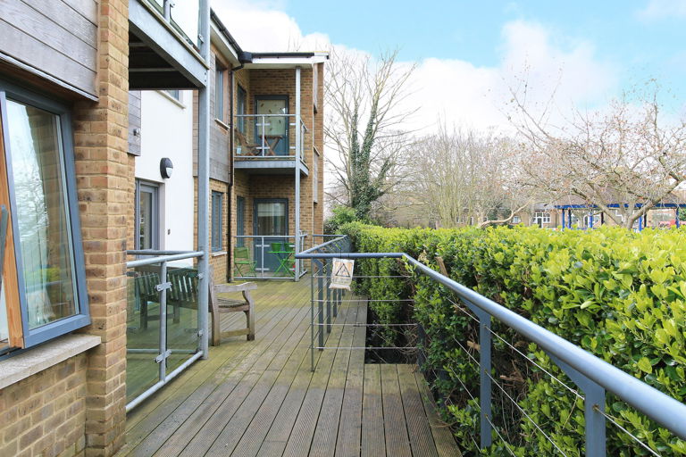 Dolphin Court 6