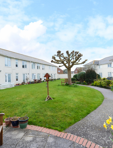 Burchell Court 012 