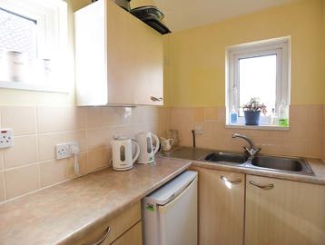 Campbell Court Apartment Kitchen