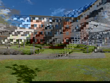 2516 Kingsway 006