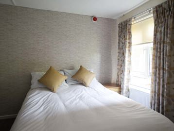 Burrows Court Double Bedroom